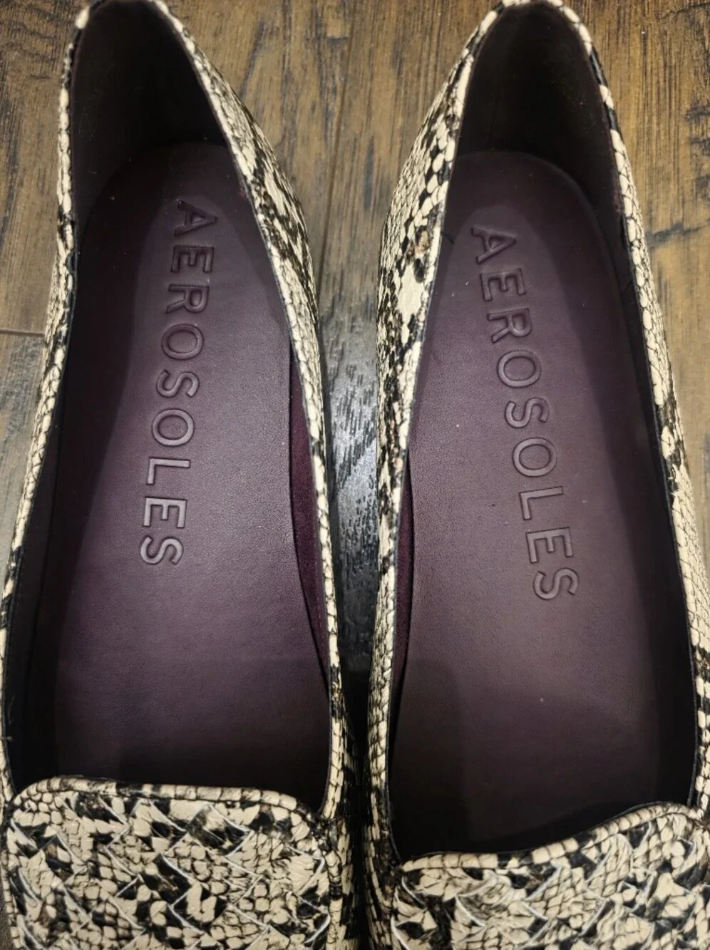AEROSOLES slip loafers